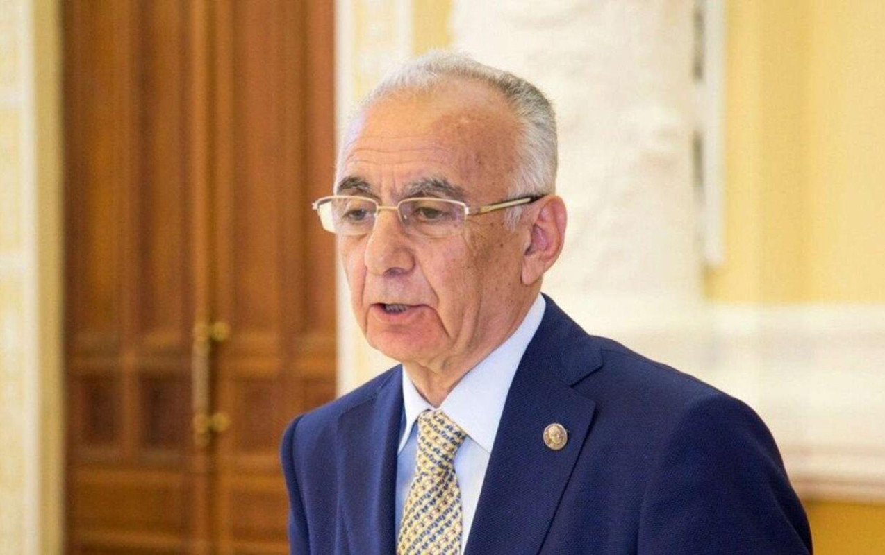 Hacıbala Abutalıbov bu kəndə köçüb&nbsp;