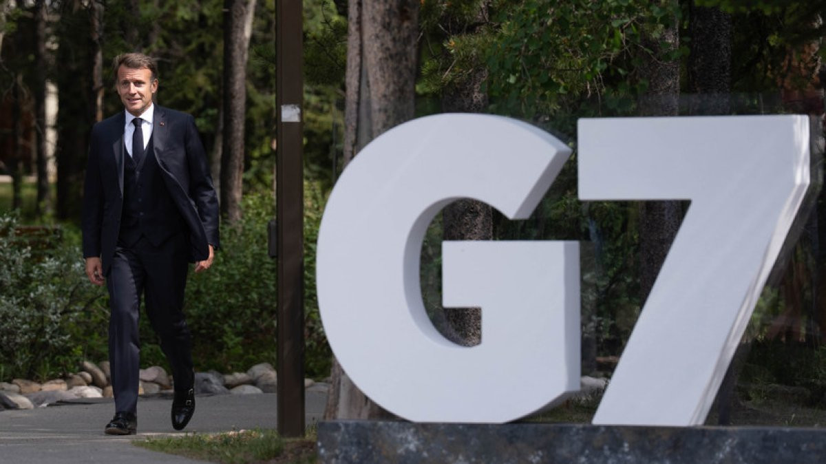 Tramp Makronun dəvətini rədd etdi