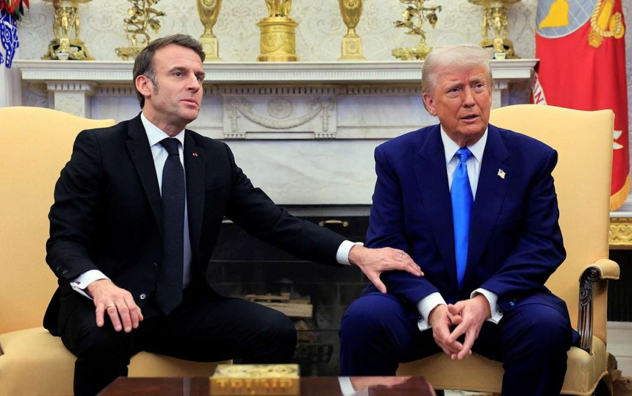 Tramp Makronun eynəklərinə sataşdı: Çox xoşuma gəldi 