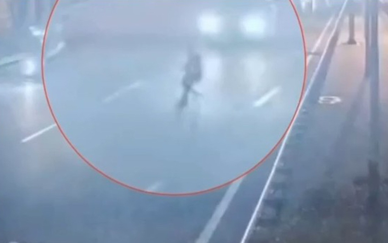 Bakıda qadının dünyasını dəyişdiyi&nbsp; hadisənin anbaan görüntüləri - Video&nbsp;