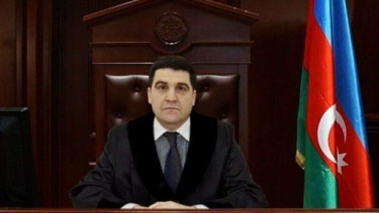 Məhkəmə sədrinin oğlu arvadını BIÇAQLAYIB özünü BİNADAN ATDI