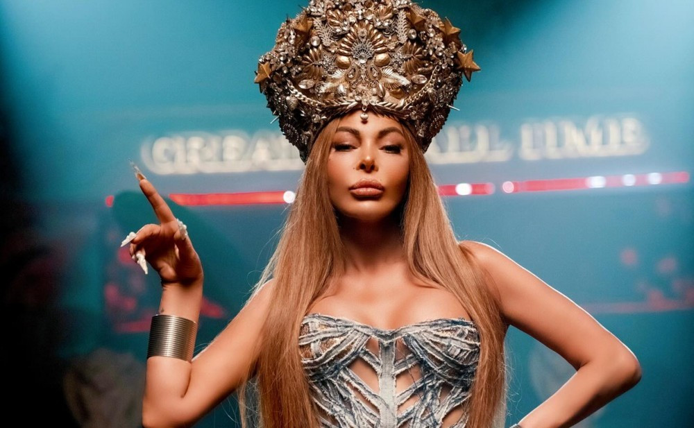 Dolça QADIN... 55 yaşında,40 İLLİK SƏHNƏ FƏALİYYƏTİ  