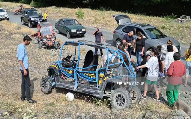 Qəbələdə qəza zamanı xəsarət alan şəxslərin kimliyi məlum olub