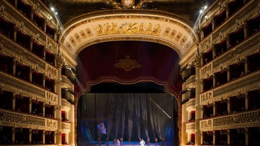 Azərbaycan teatrlarında 46 ştat ləğv edilib - TAM SİYAHI 