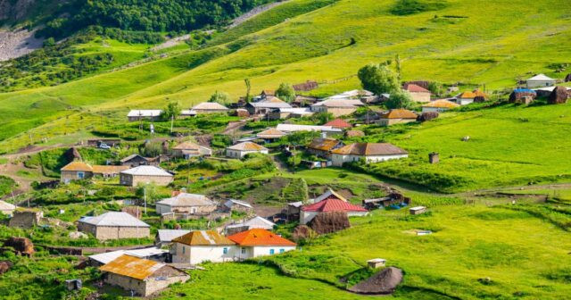 Azərbaycan kəndləri boşalır: Şəhərə axının qarşısını necə almaq olar?