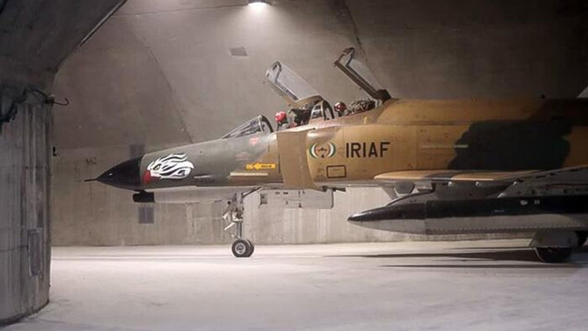 İran yeni qırıcı təyyarələrə sahib oldu