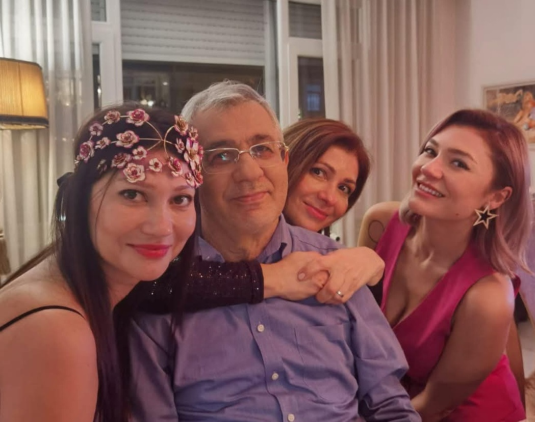 Hamlet İsaxanlının qızları kimlərdir və harada işləyirlər?   —  DOSYELƏR