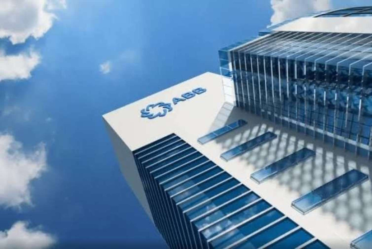 Beynəlxalq Bankdan istifadəçilərə “sürpriz”: 5 dəfə azaltdı, pul tutur...&nbsp;