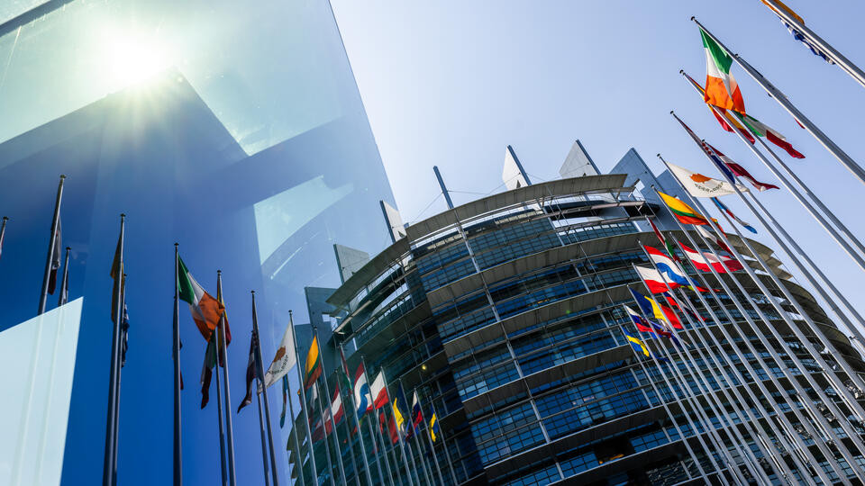 Avropa Birliyi Ukraynadakı münaqişənin bitməsinin qarşısını almağa çalışmaqda ittiham olunur