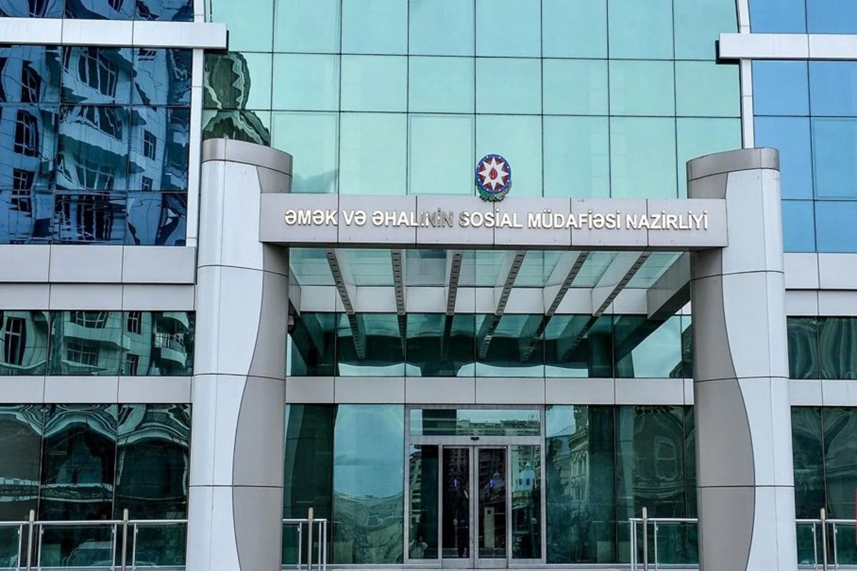 Bu Nazirlikdə ən yüksək vəzifəsi olan XANIM ODUR   —  DOSYE