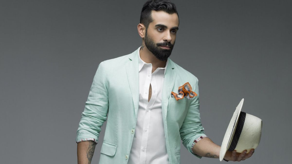 Türkiyəli müğənni Bakıya gəlir 