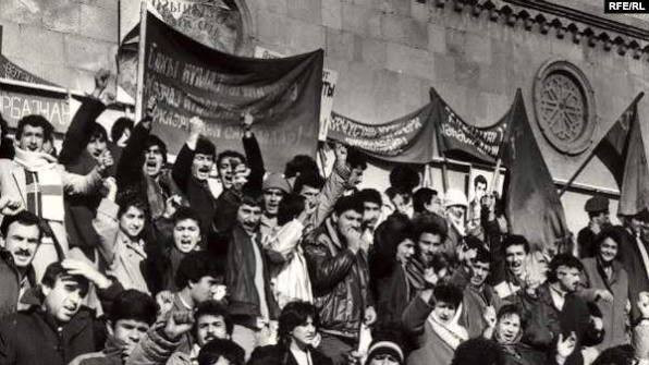 Qafar Çaxmaqlı:\"38 il əvvəl o meydanda xalq olaraq  içdiyimiz anda sadiqik\"&nbsp; &nbsp;&nbsp;