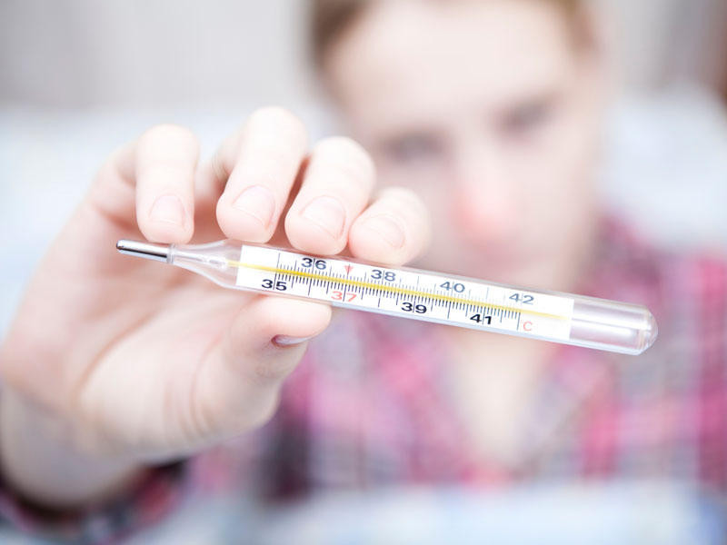 Yüksək hərarət, titrətmə, gecə tərləmələri....&nbsp; —&nbsp; Bu gizli xəstəliyin ƏLAMƏTİDİR