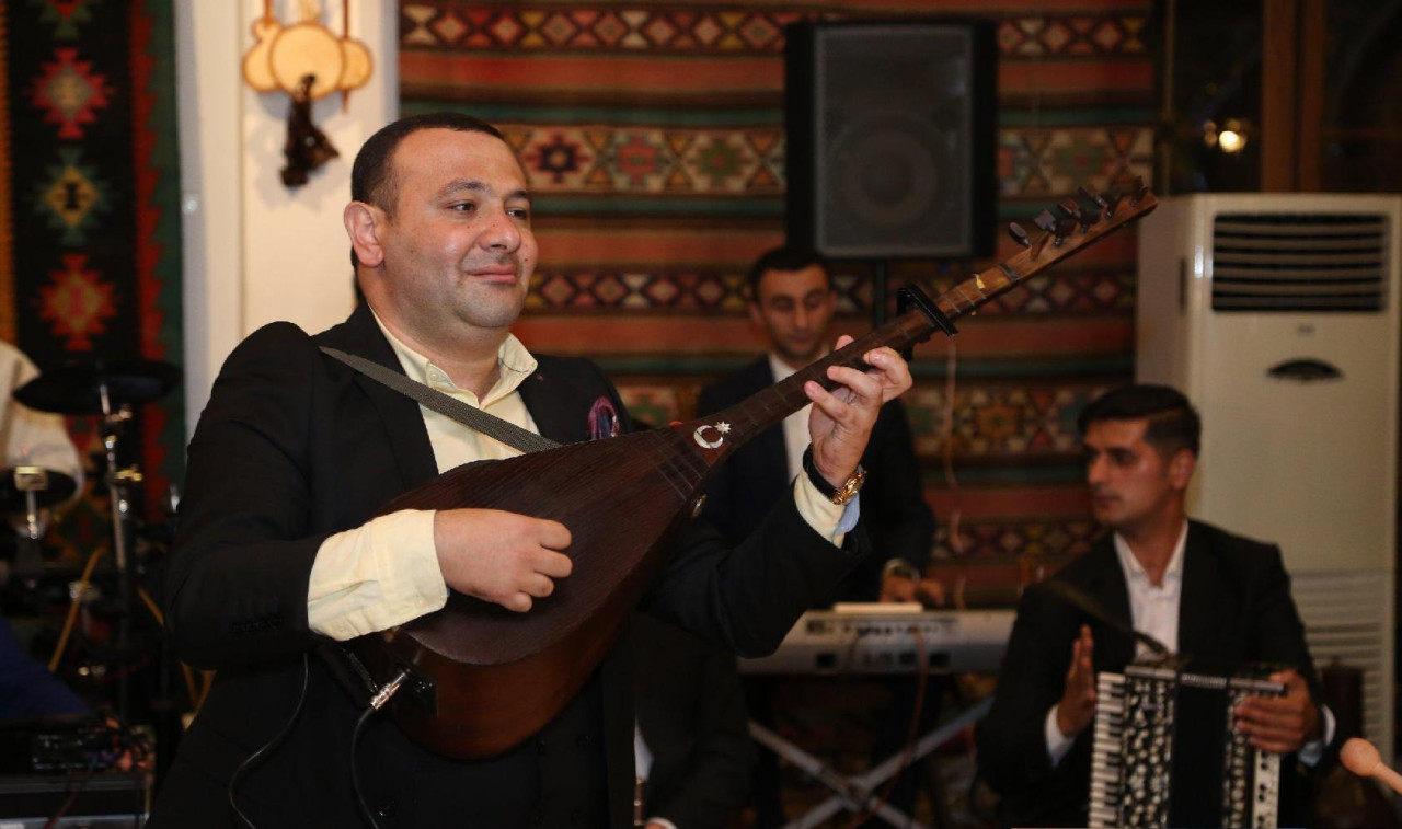 “Mənə niyə qadağa qoyulmalıdır ki?” — Aşıq Namiq əsəbiləşdi