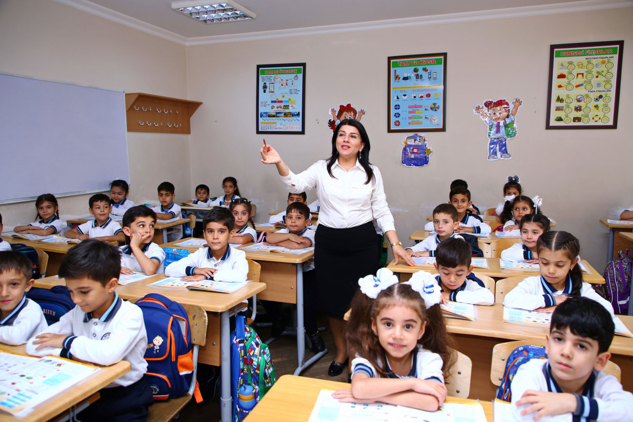 Məktəblərdə hansı dəyişikliklər GÖZLƏNİLİR?   —   EKSPERTDƏN YENİ XƏBƏR