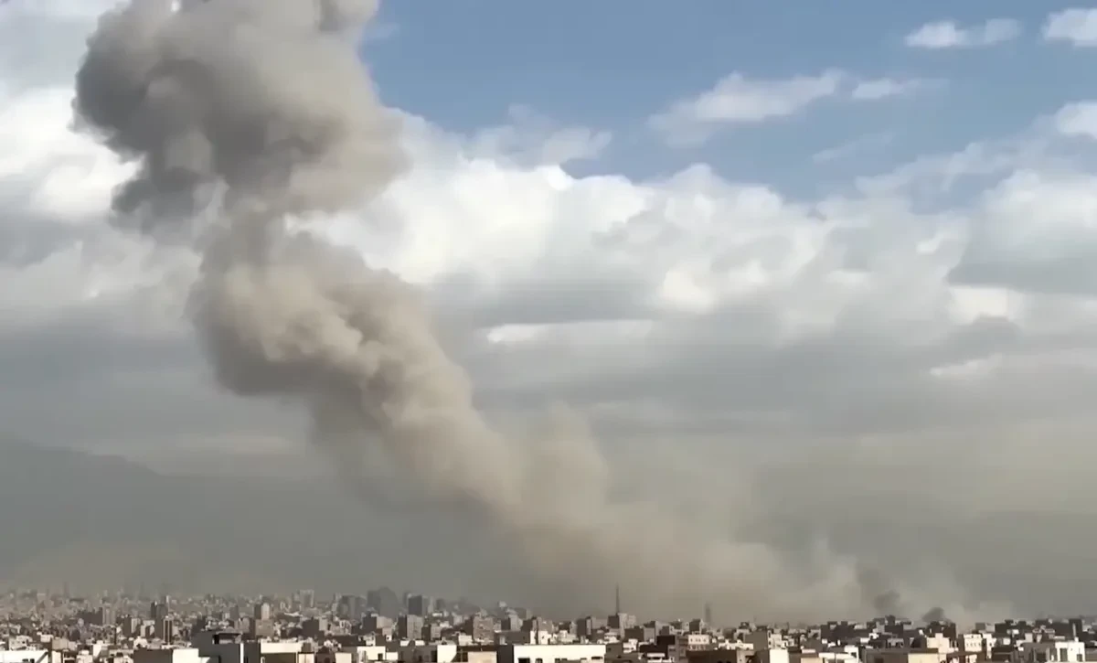 İran bu ölkələrə zərbələr endirir