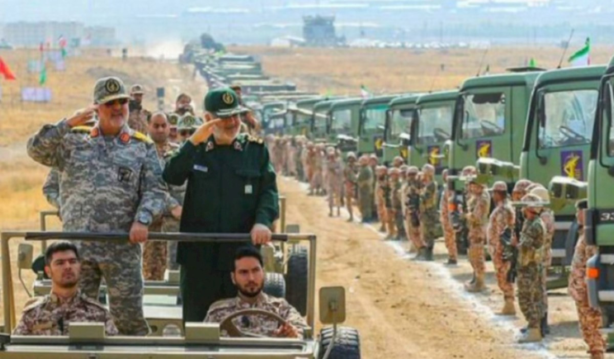 SON DƏQİQƏ: İran ordusundakı azərbaycanlı generallar istefa verdi