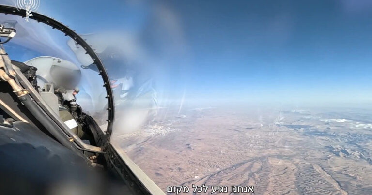 Tehranın üstündə belə uçdular... - Video 