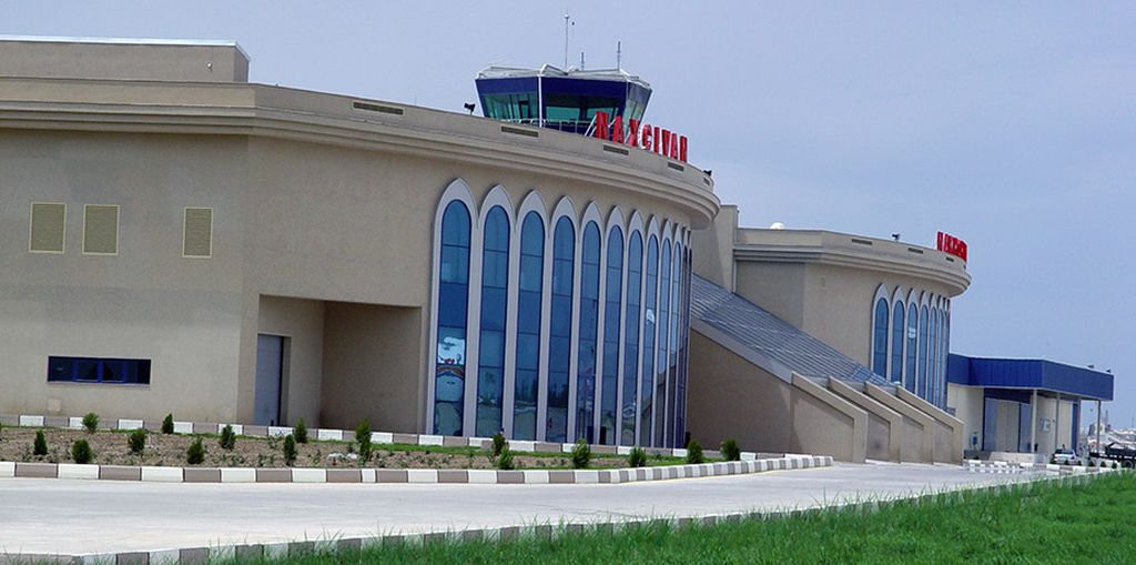 Bakıdan Naxçıvana uçuşlar bərpa edildi 