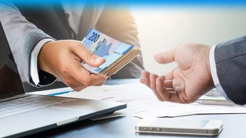 Nazirlikdə sürücü işləmək istədi, dələduzluğa məruz qaldı  