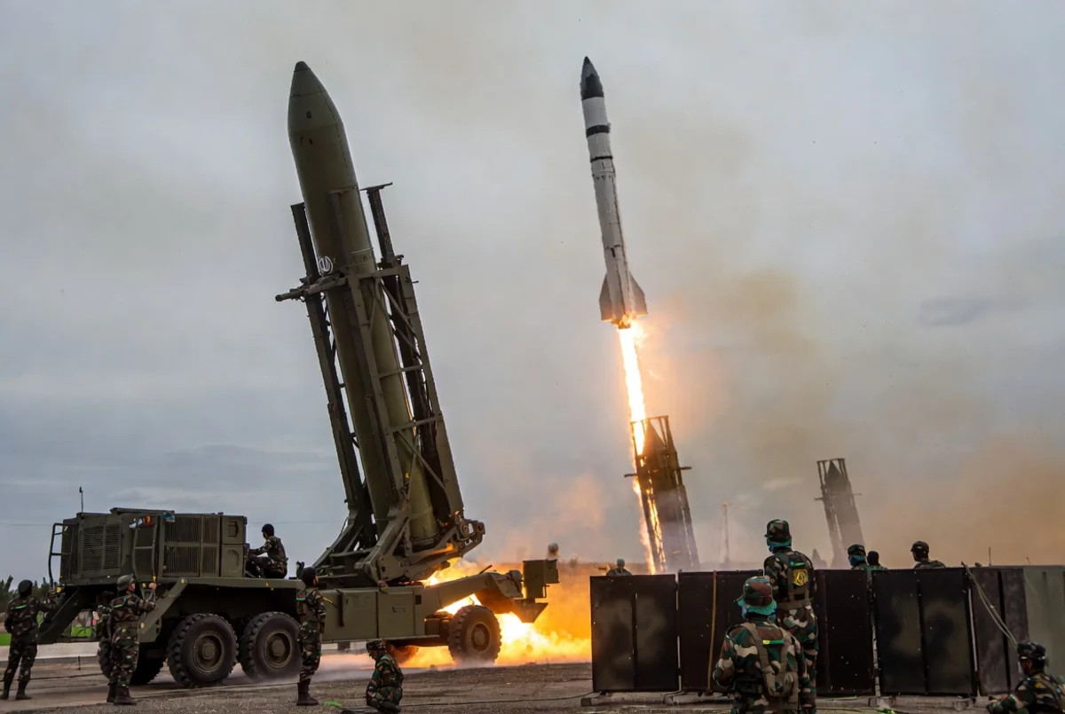 SON DƏQİQƏ! İran ballistik raketlə bu ölkəni vurdu