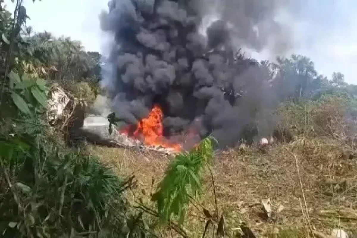 Kolumbiyada 100-dən çox hərbçini daşıyan təyyarə qəzaya uğrayıb&nbsp;