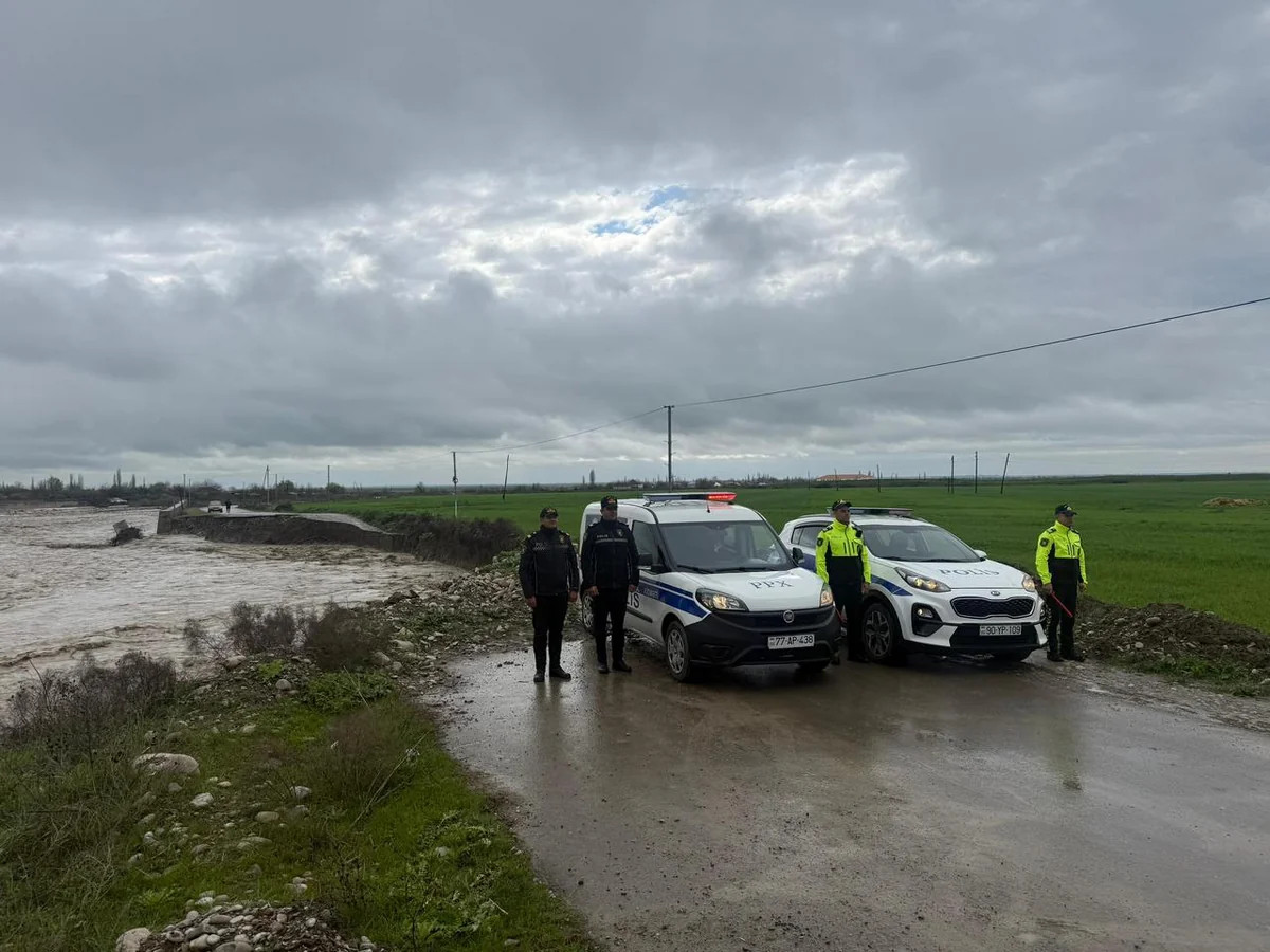 Sel gəldi,yolu yuyub apardı