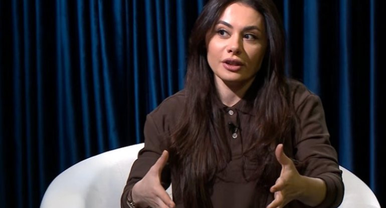 \"Qızlar, sosial şəbəkələrdə mesajlara cavab verməyin\"  