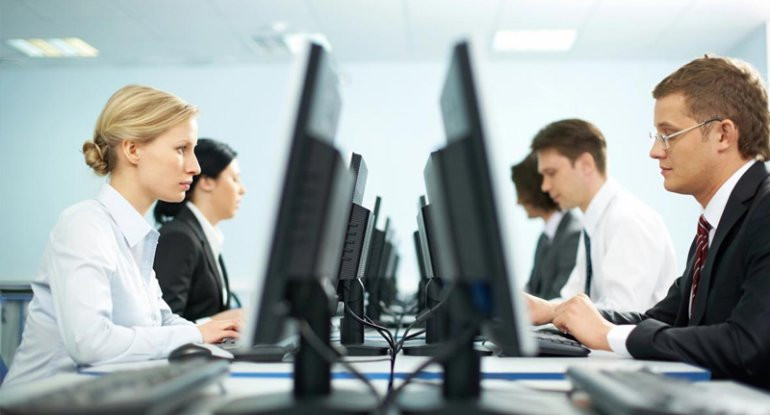 Münasibətlərin olmaması işə zərər verir - Psixoloqlar&nbsp;&nbsp;