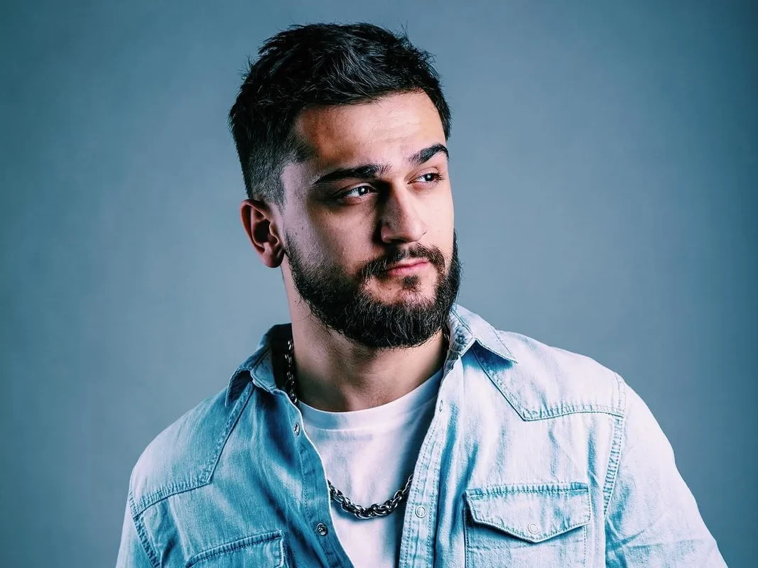 Tanınmış azərbaycanlı müğənni səsini itirdi