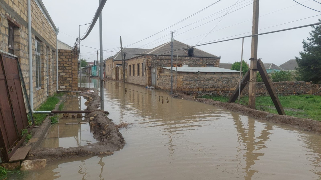 Bakıda su altında qalan evlərin taleyi necə olacaq? —  Ekspertlərlə TƏHLİL  