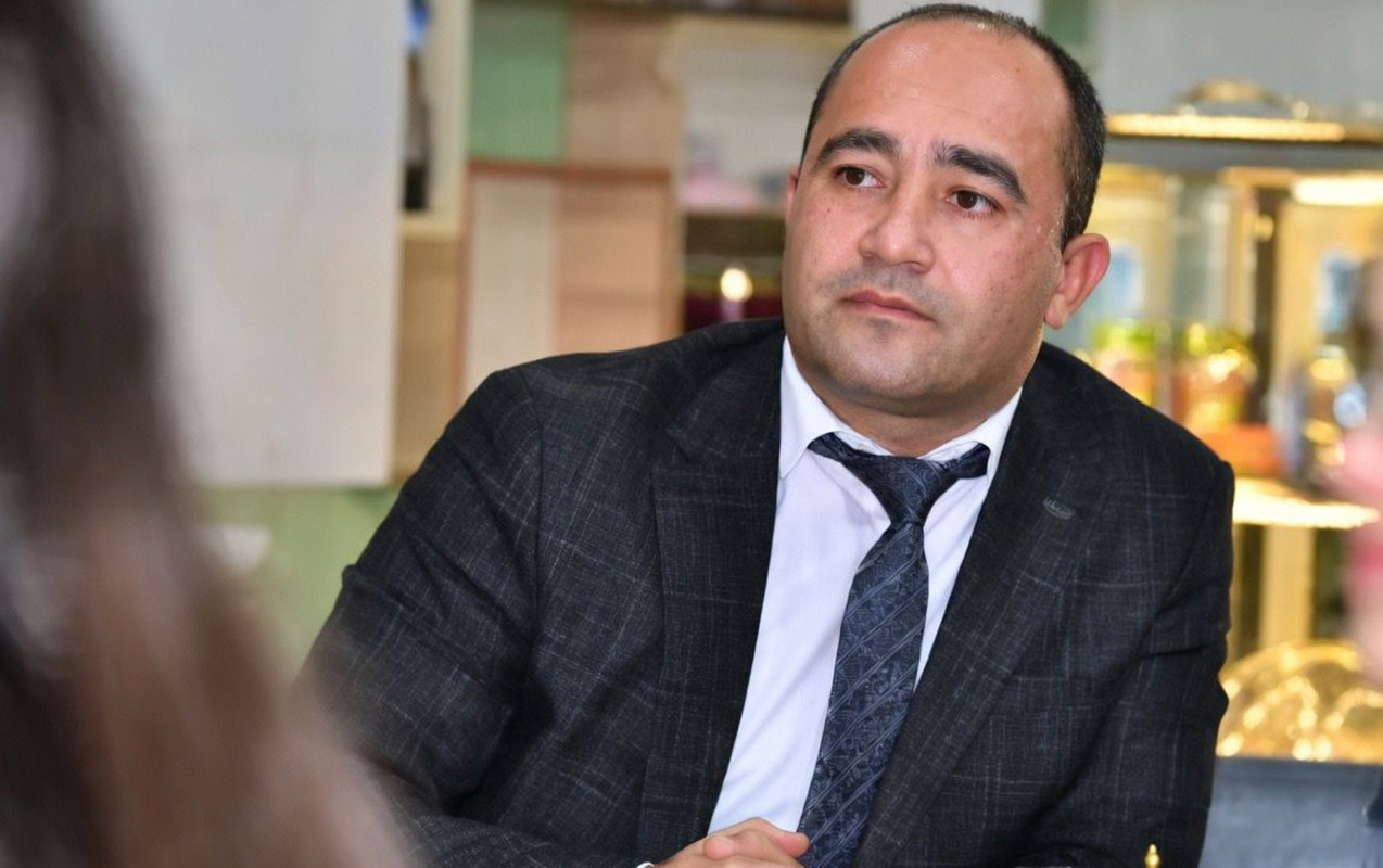 Azərbaycanda deputat evinə getdiyi qadının əri tərəfindən tutuldu — Pəncərədən qaçdı&nbsp;