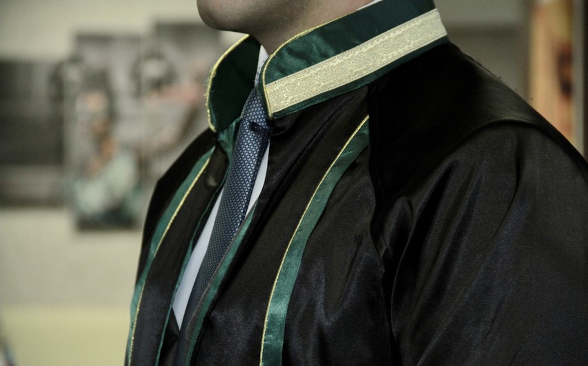 Bir vəkil kollegiyadan çıxarılıb