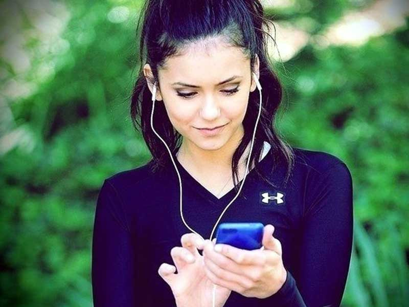 Qulaqcıqdan gələn təhlükə – uzunmüddətli istifadə beyinə necə təsir edir?&nbsp;&nbsp;