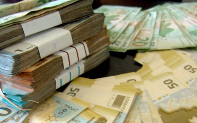 Milli Məclis qəbul etdi: 400 manat məbləğində azaldılacaq