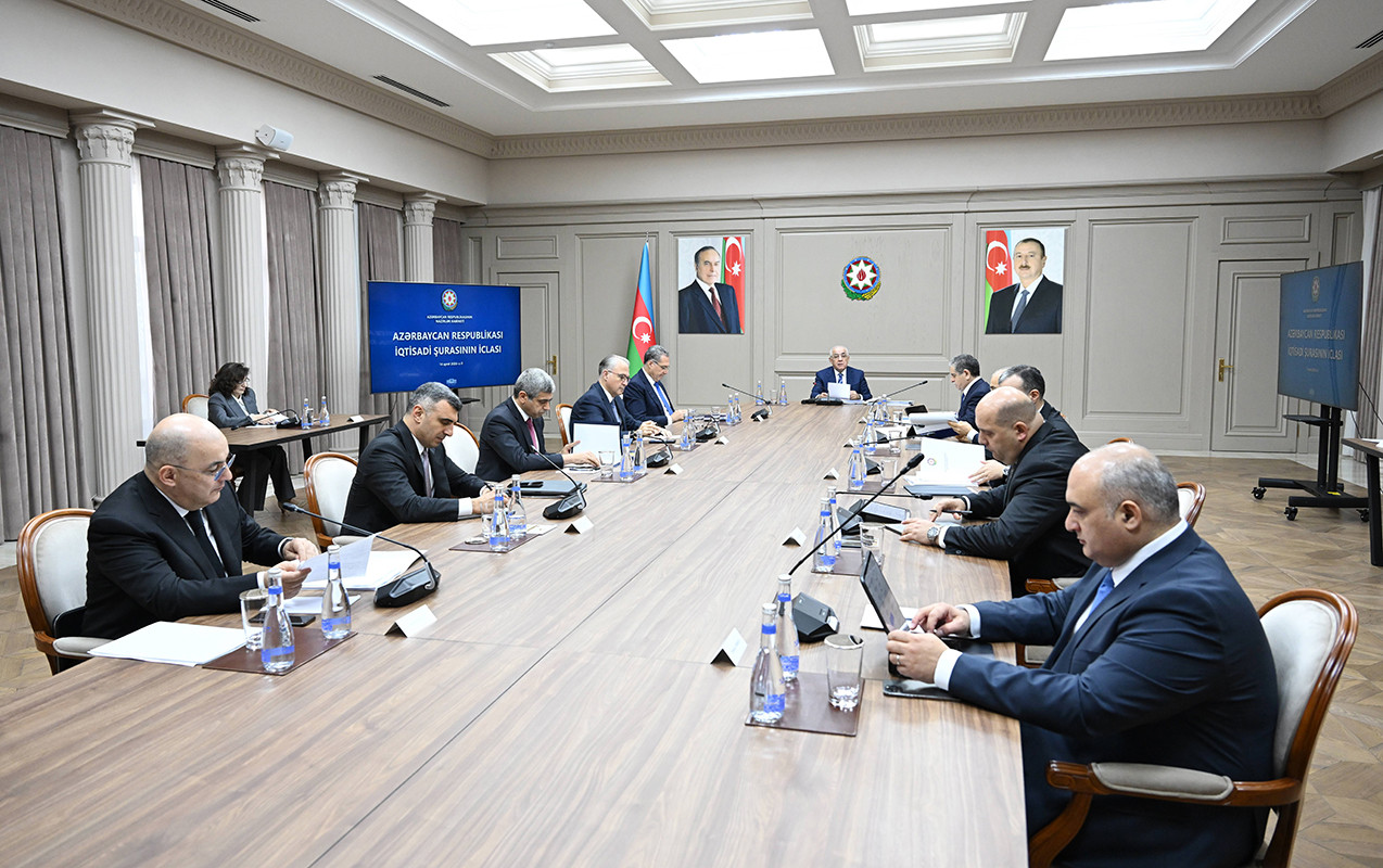 Əli Əsədov nazirləri topladı - Fotolar 