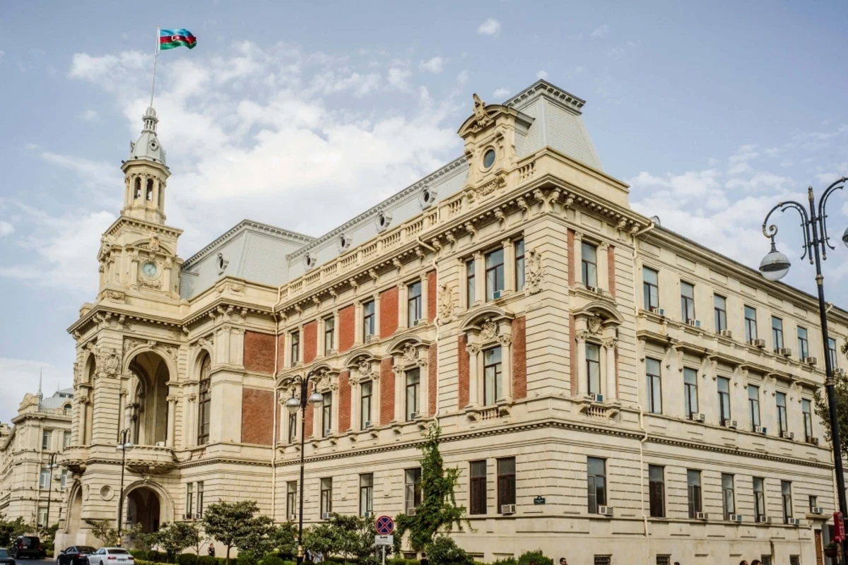 Bakı merinin oturduğu binanın MARAQLI TARİXÇƏSİ