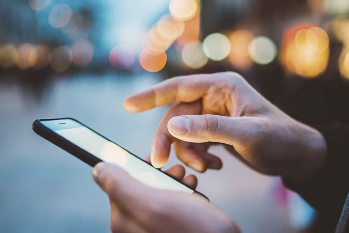 Mağazadan 2900 manatlıq telefon oğurlanıb&nbsp;