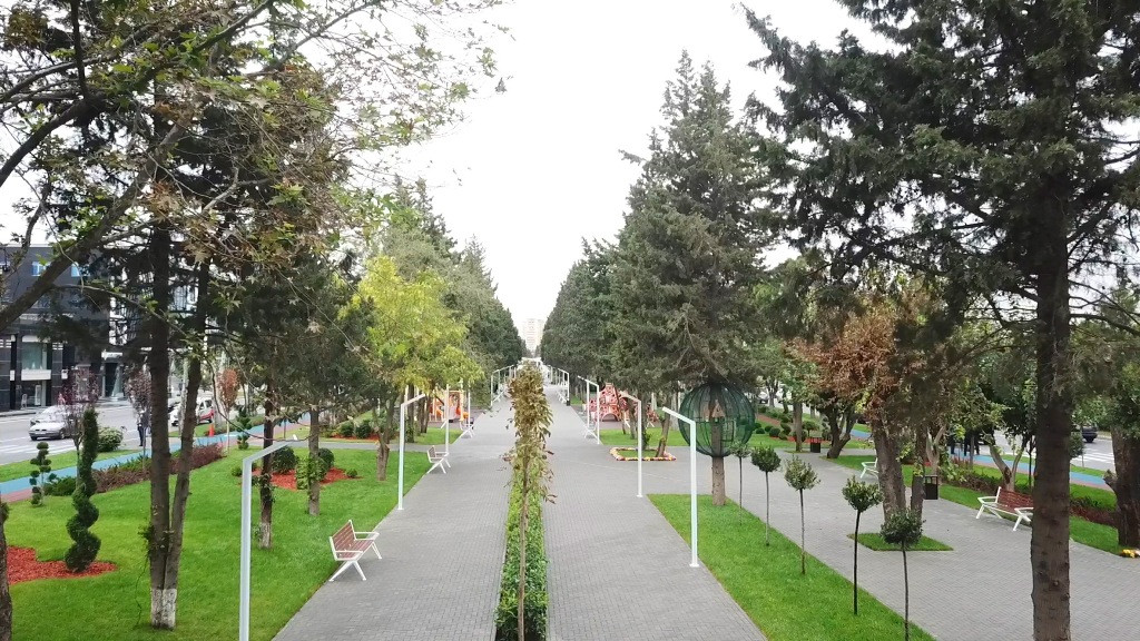 Parkları zəbt edən kafe, restoran və attraksionlar – ictimai məkanlar kimindir?&nbsp;&nbsp;