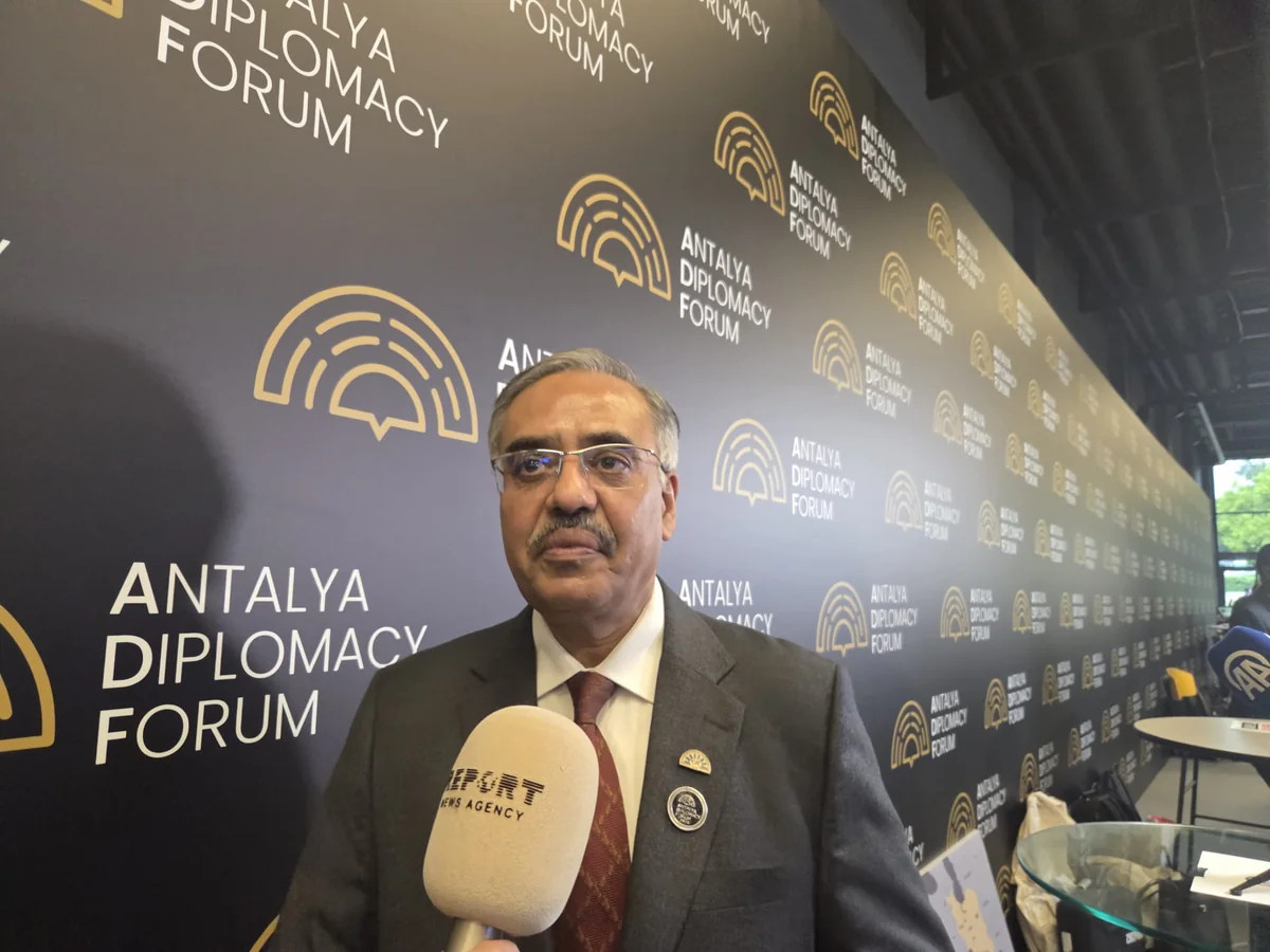 Soheyl Mahmud: Azərbaycan \"D-8\"in strateji baxışına əhəmiyyətli töhfə verməkdə qətiyyətlidir