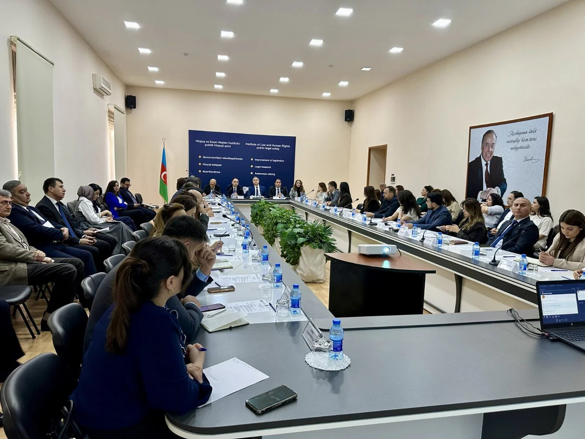 Hakim və vəkillərin etik davranışı mövzusunda məlumat sessiyası keçirilib&nbsp;