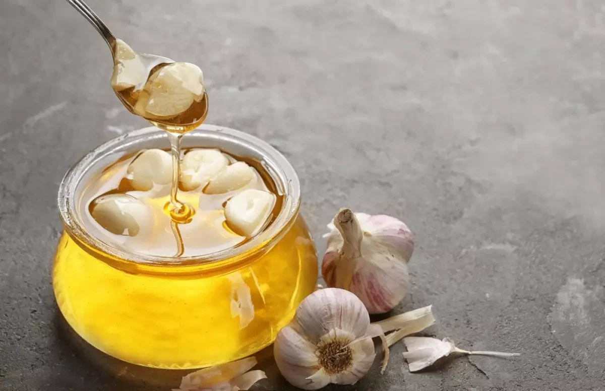Bal və sarımsaq “təbii antibiotik” kimi: nə doğrudur, nə deyil?&nbsp;&nbsp;