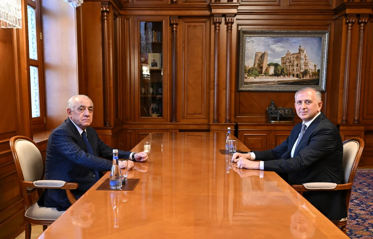 Əli Əsədov onunla görüşdü