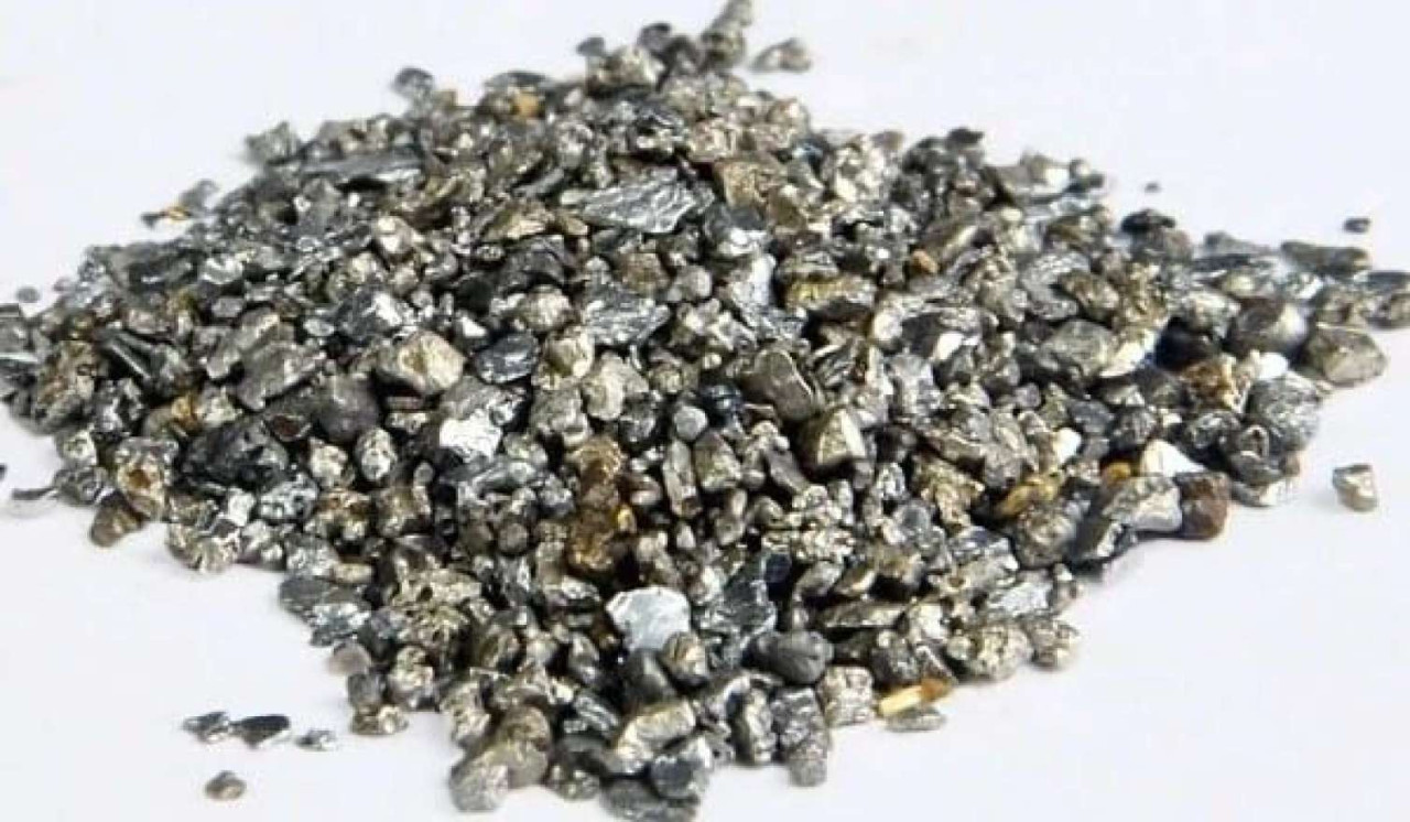 Yerdə tapılır: qramı 17 min manatdır...&nbsp;