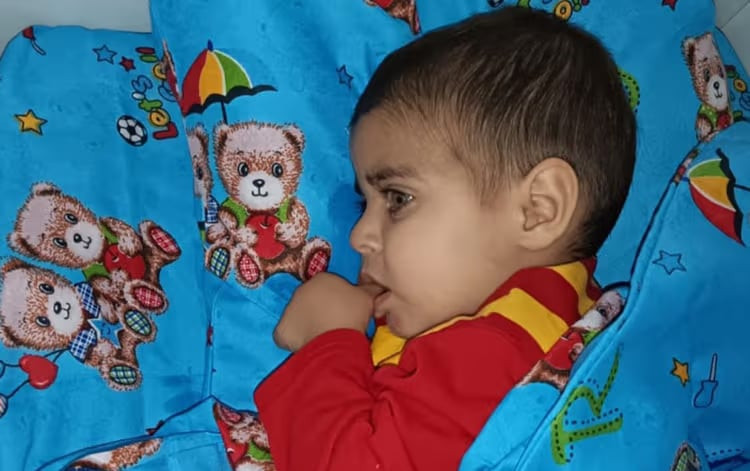 Həmin uşağın valideynləri tapıldı  