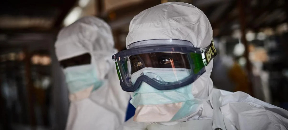 İndi də Ebola virusu yayılır