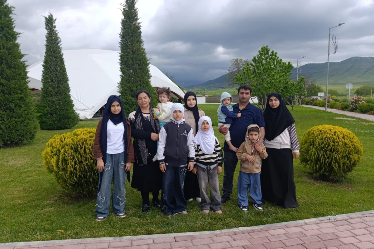 10 övladlı ailə Xocalıya qayıdıb - FOTO