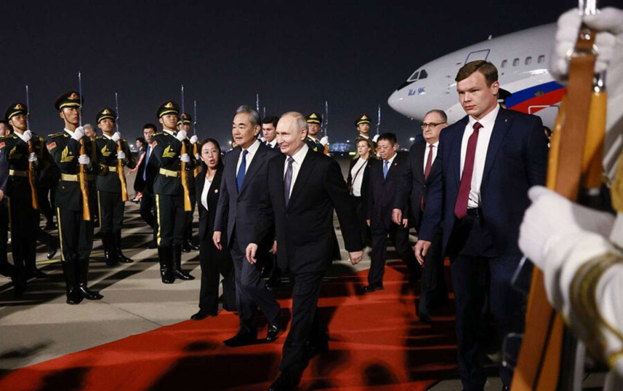 Putinin Çin səfəri başladı 
