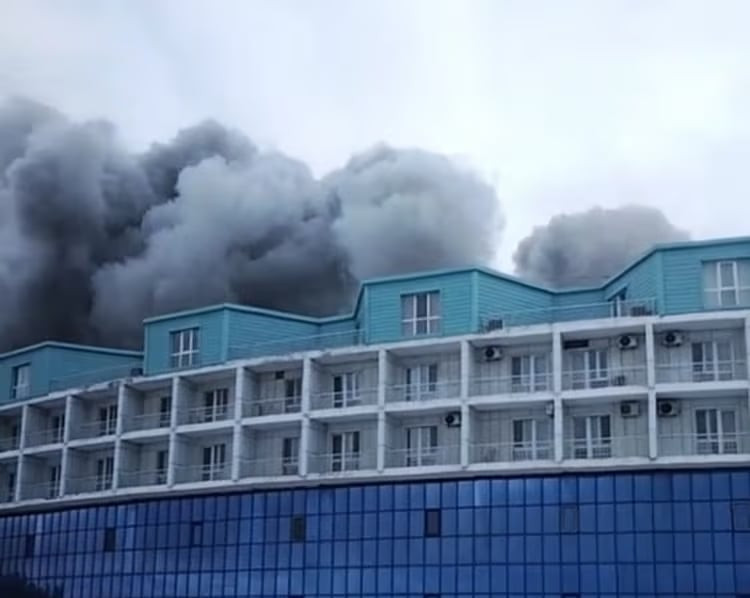 TƏCİLİ! Novxanıda məşhur hotel YANIR - VİDEO - FOTO