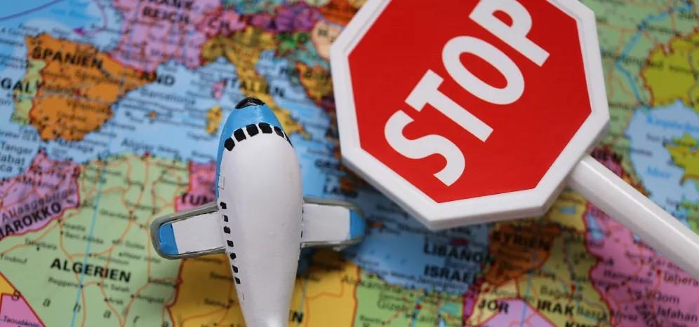 Ölkədən giriş-çıxışa qoyulan stop hansı hallarda götürülə bilər? 